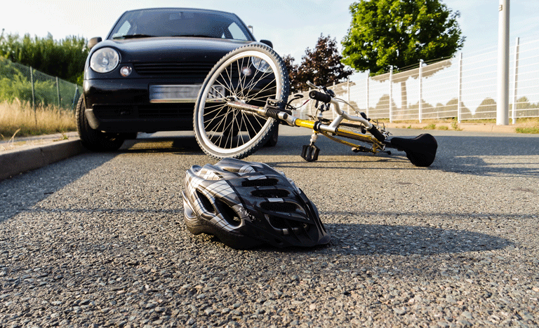In Uehrde hat ein Autofahrer nach einem Zusammenstoß mit einem 9-jährigen Fahrradfahrer Unfallflucht begangen.