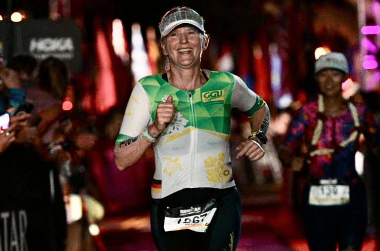 Beitragsbild: Hilke Wach vom WSV 21 Wolfenbüttel erfüllte sich mit dem Start beim Ironman auf Hawaii einen Lebenstraum und landete in ihrer Altersklasse auf dem 53. Platz. Foto: WSV 21